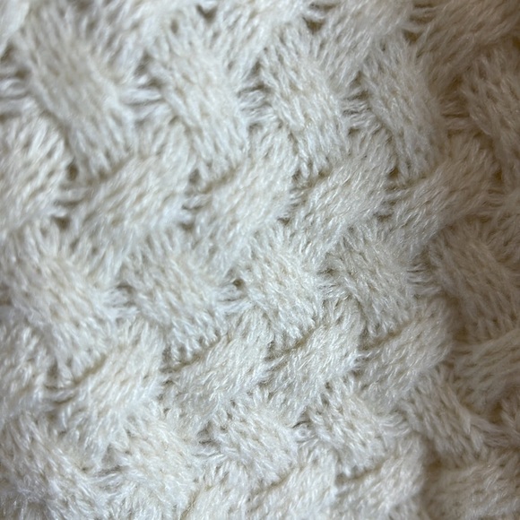 Shein Cream Basket Weave Knit Crew Neck Sweater Soft Long Sleeve L 8/10 - Picture 7 of 10